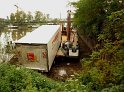 LKW faehrt in den Rhein Langel Hitdorf Faehre P257